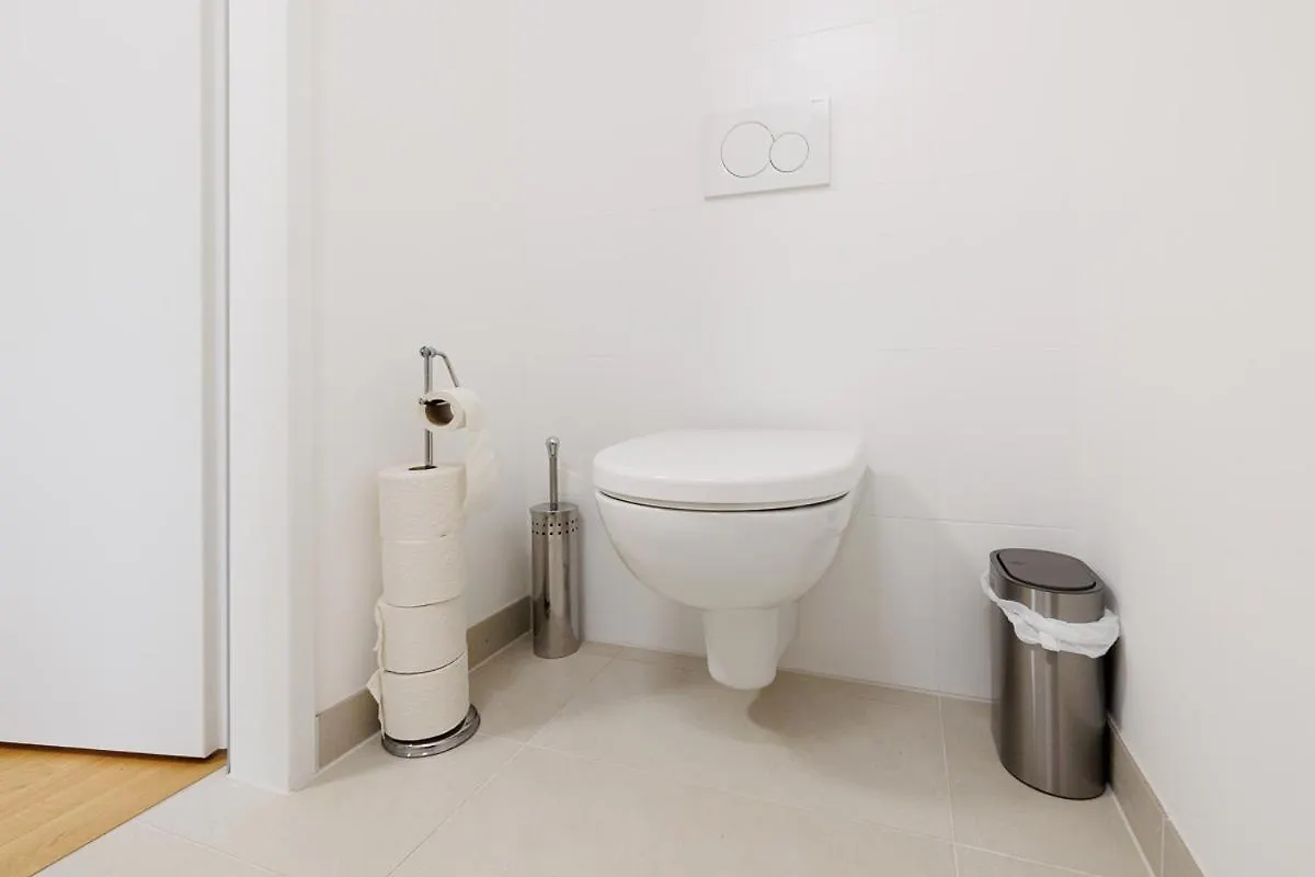Lovely Apartment In Marina Tower - 10Min To City Center Vienna 0*,