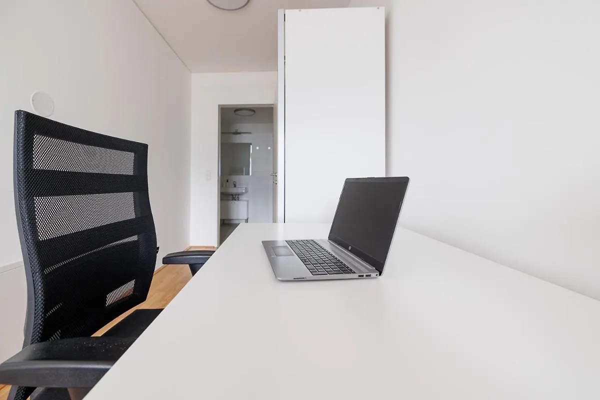 Lovely Apartment In Marina Tower - 10Min To City Center Vienna 0*,