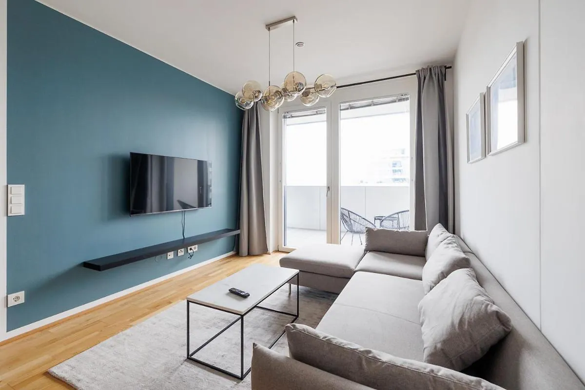 Lovely Apartment In Marina Tower - 10Min To City Center Vienna